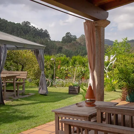 Con Piscinajardinbarbacoa Prázdninový dům *