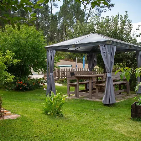 Con Piscinajardinbarbacoa ポンテベドラ