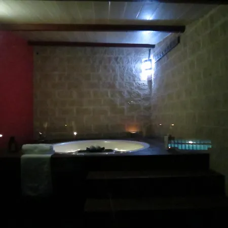 Con Piscinajardinbarbacoa